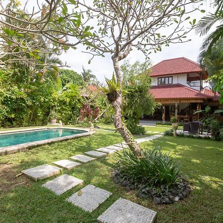 Villa Poppy Seminyak Exterior foto