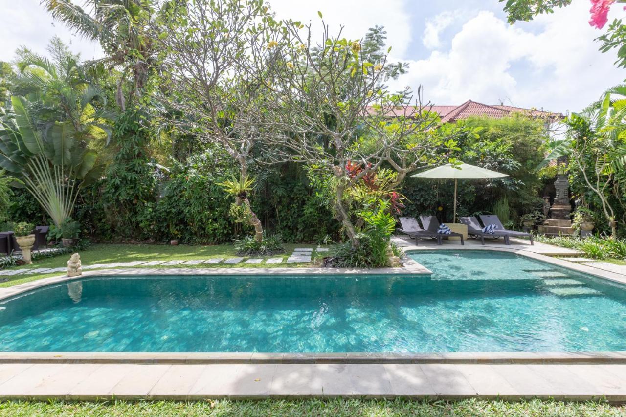 Villa Poppy Seminyak Exterior foto