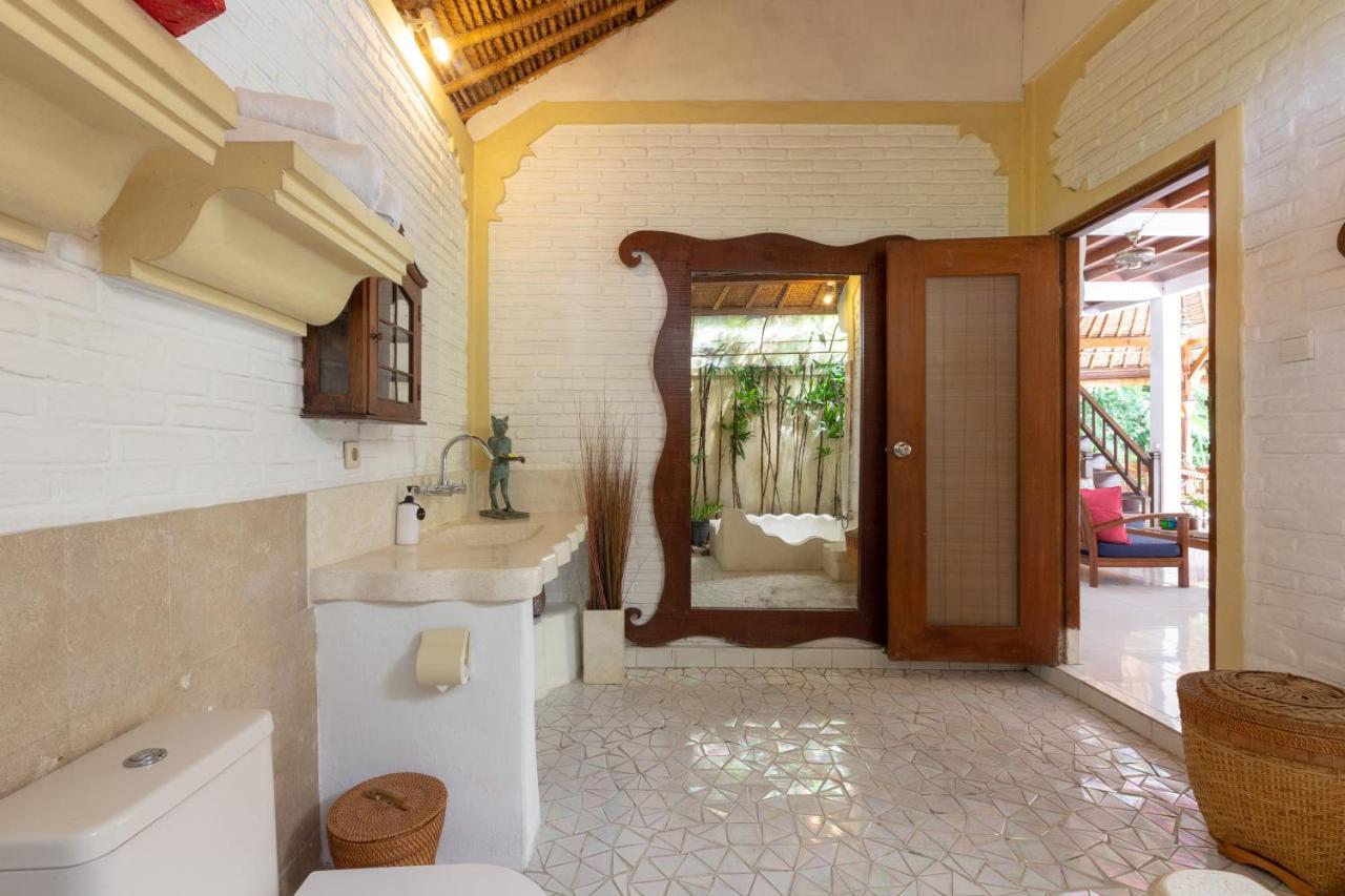 Villa Poppy Seminyak Exterior foto